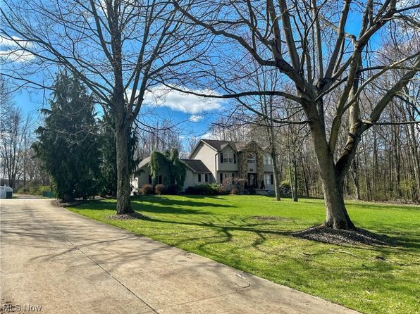 1218 Ohltown McDonald Rd, Mineral Ridge, OH 44440