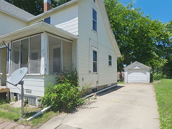 2nd image of 1614 8th Ave S