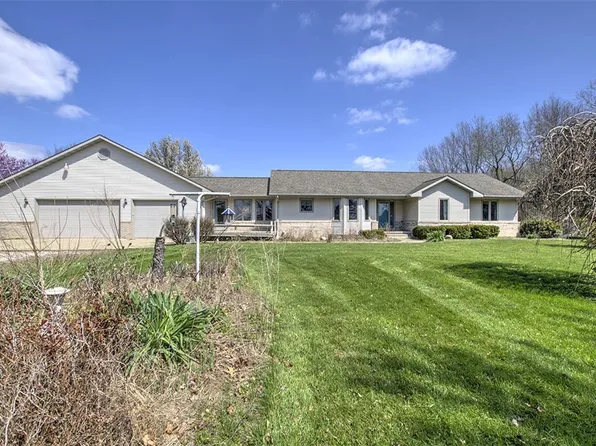 1147 E 2800 North Rd, Mount Auburn, IL 62547