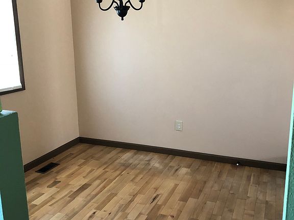 4th image of 508 Briarwood Dr