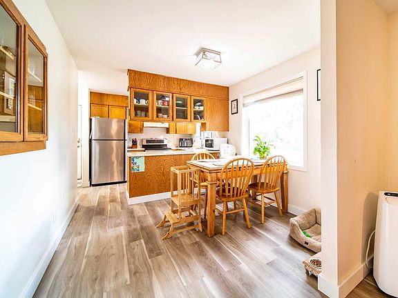 2nd image of 4911 51st St