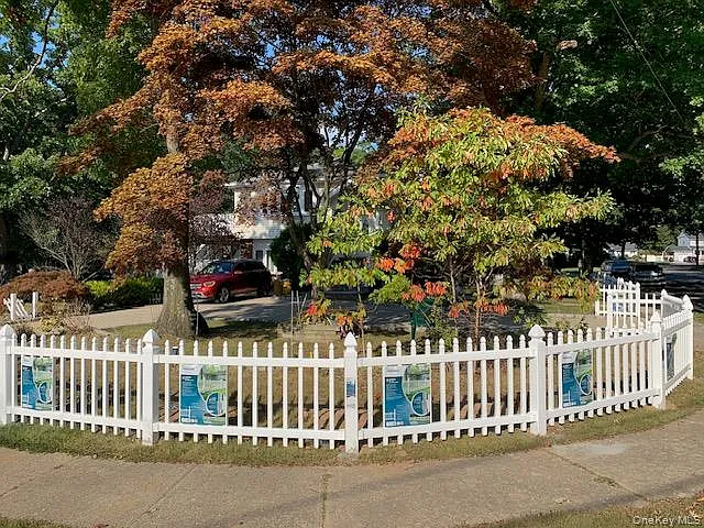 3 bed, 2.0 bath, 1075 sqft, $3,850 — Photo 2