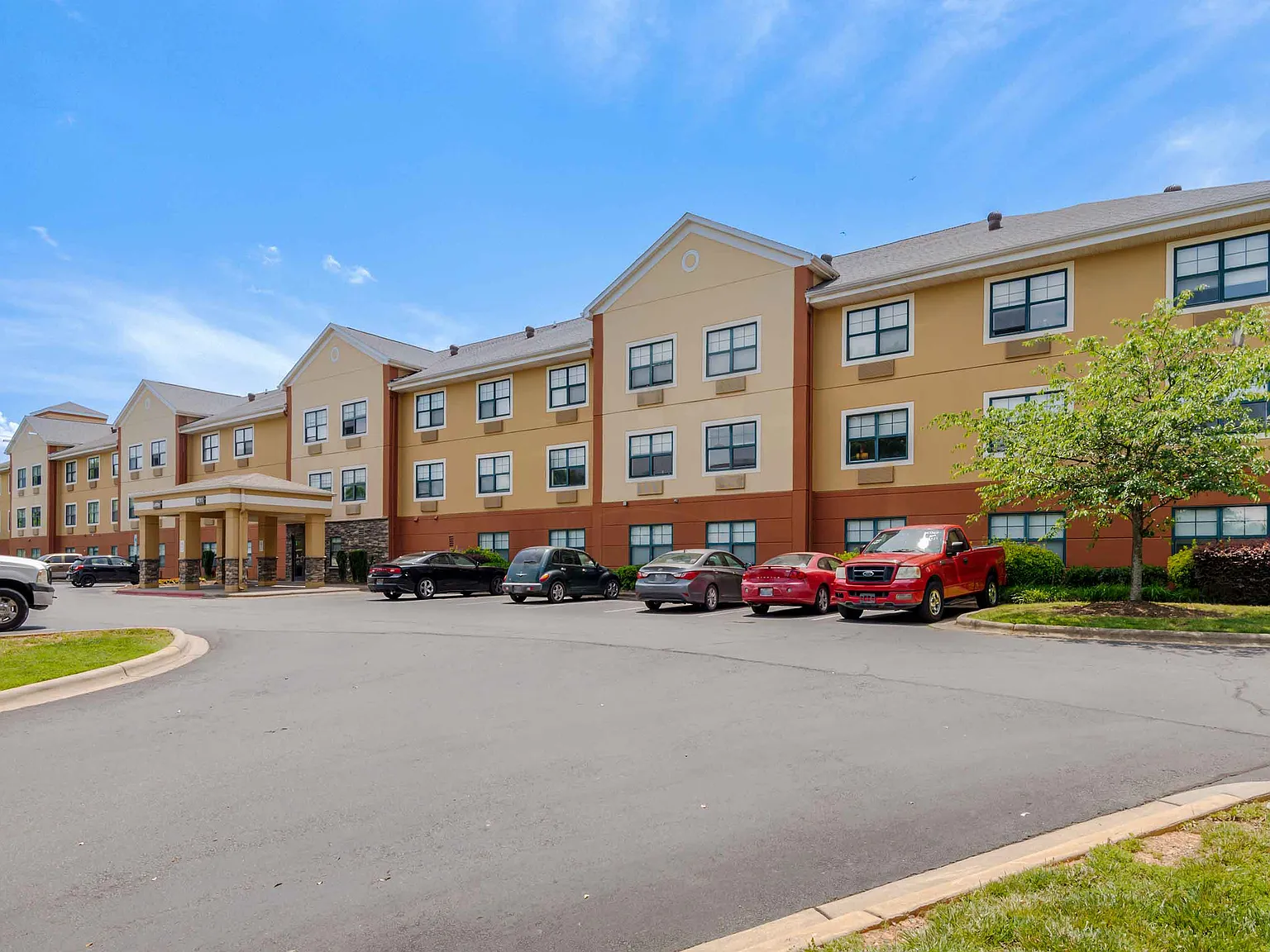 Charlotte - University Place — Photo 2