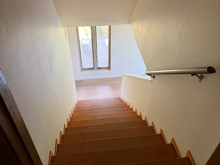 1315 Rockhill Cir — Photo 17