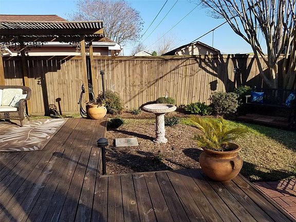 4th image of 3827 Pecan Cir