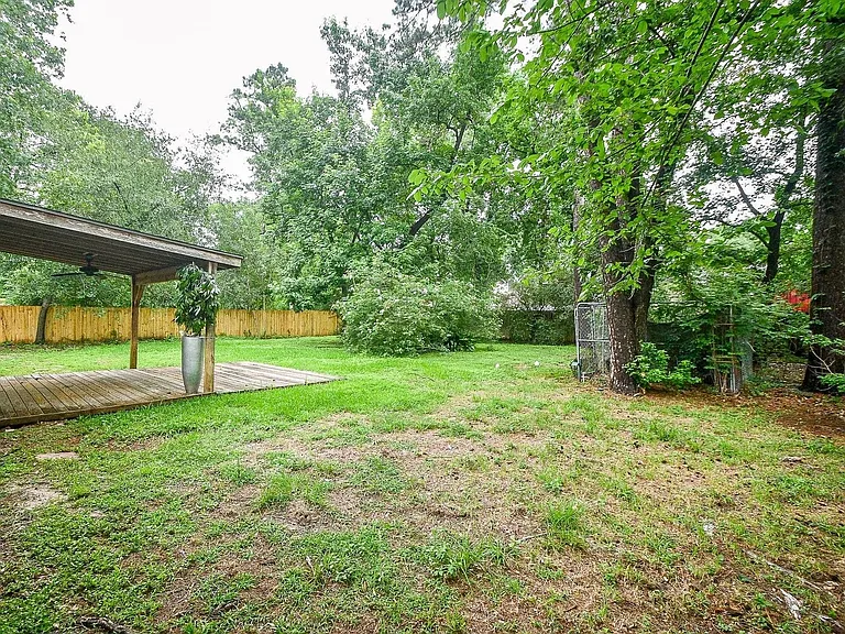 6702 Spring Leaf Dr — Photo 43