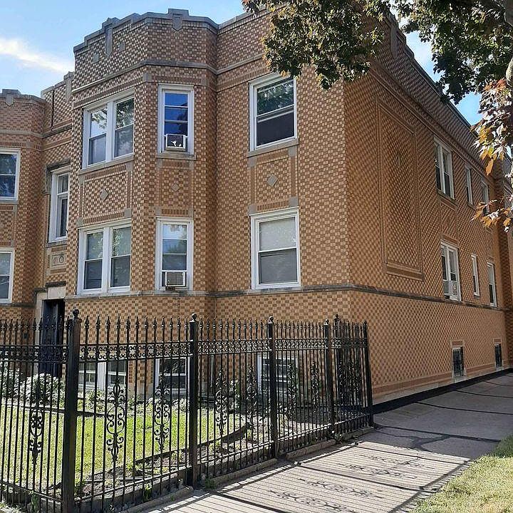 1st image of 2542 N Lockwood Ave #2