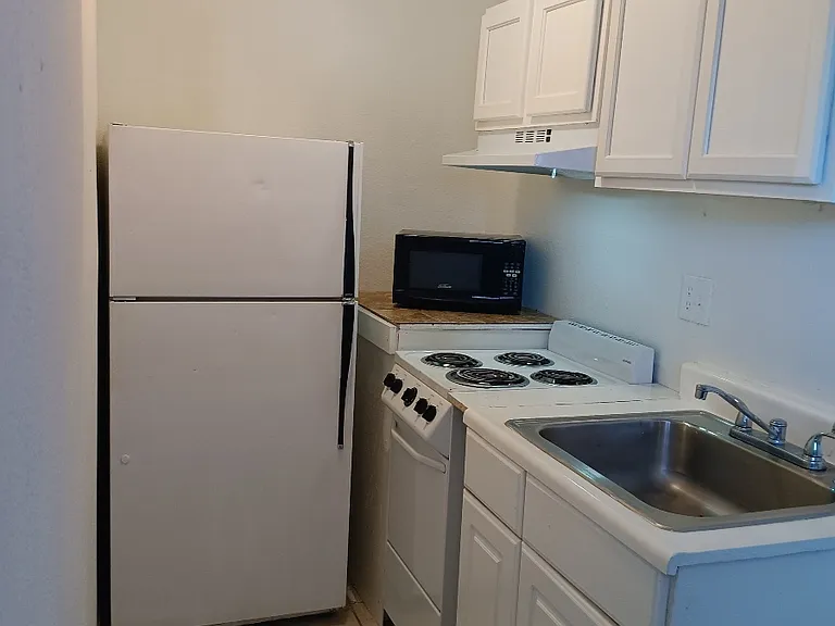 1704 Fairfield Ave #A — Photo 9