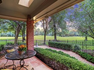 18 Crownberry Ct, Spring, TX 77381