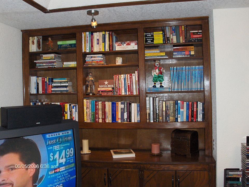 Book Case in Great Rom