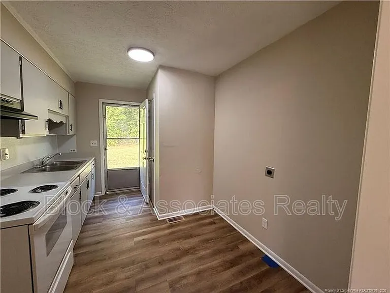 4959 Fieldcrest Dr #C — Photo 7