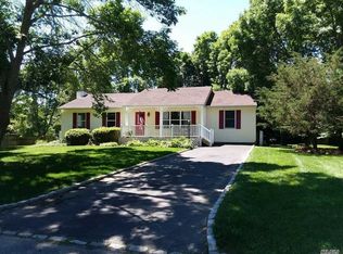 173 Baywood Dr, Baiting Hollow, NY 11933