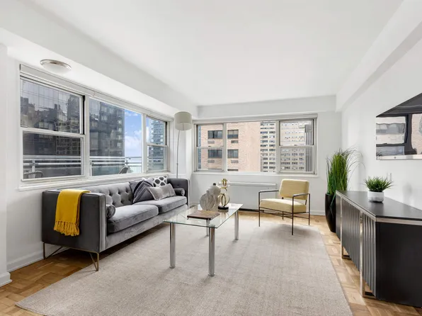 321 East 48th Street image 1 of 13