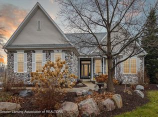 4811 Hawk Hollow Dr E, Bath, MI 48808