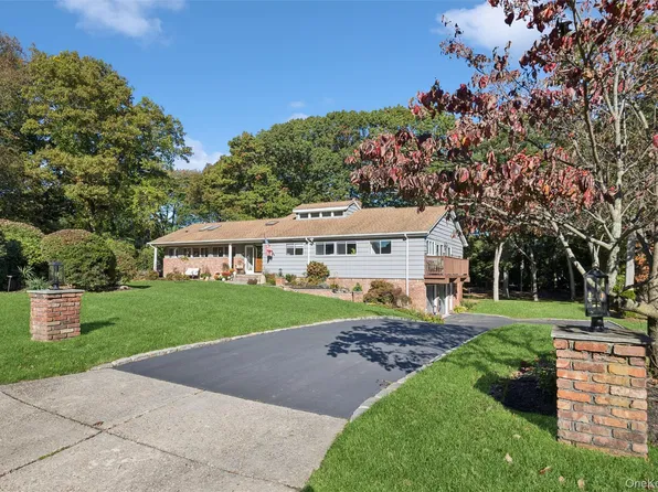 5 Ridings Road, Northport, NY 11768