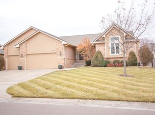 405 Quail Run Ct, Andover, KS 67002