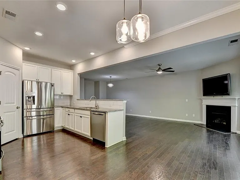 7245 Heritage Oak Ct — Photo 28