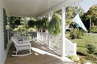 3rd image of 258 Bailey Ave