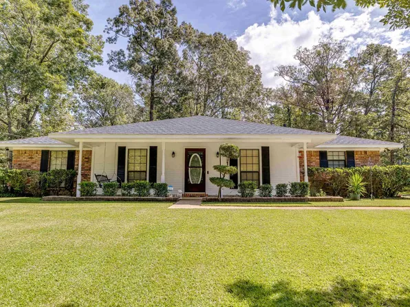 335 Timber Ridge Dr, Ruston, LA 71270