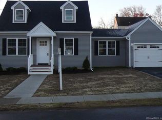 35 Allyndale Dr, Stratford, CT 06614