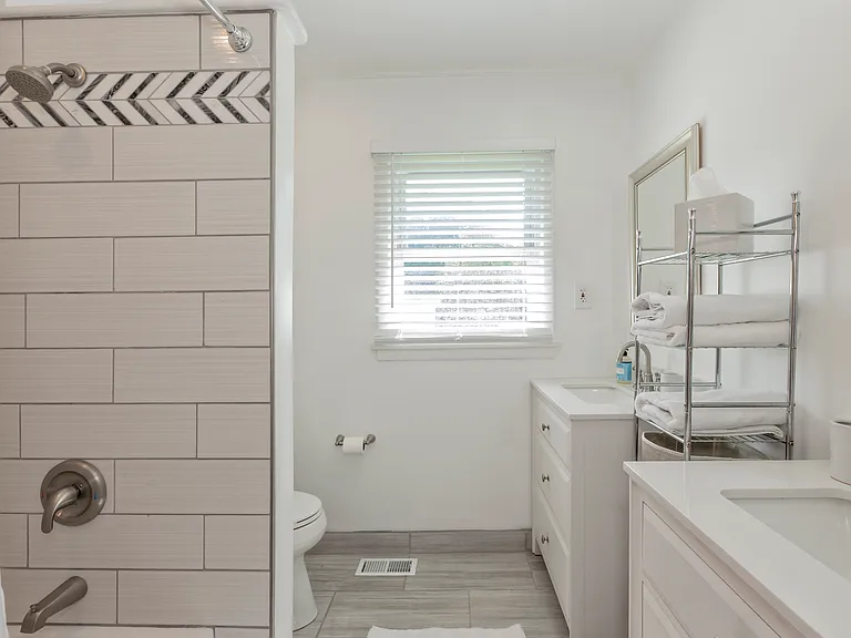 569 Bishop Rd — Photo 7