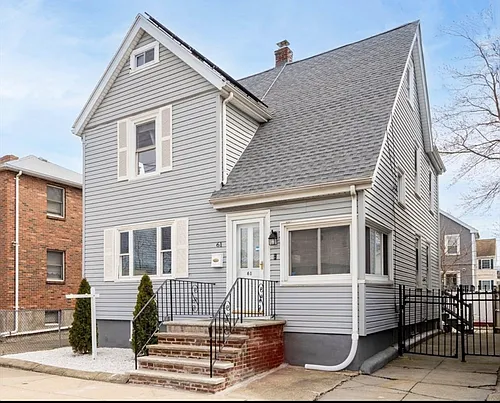 61 Rich St Photo 1