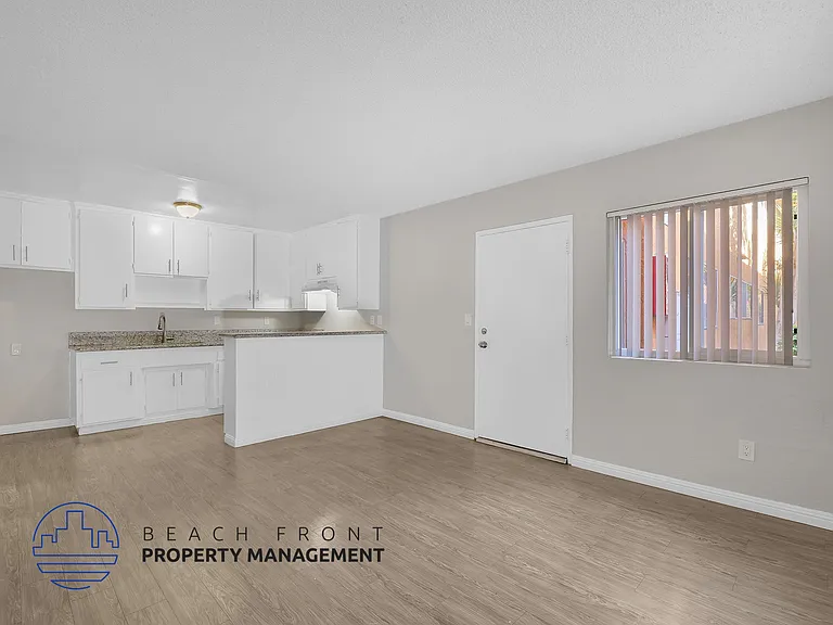 1010-1020, 1028 Orange Ave. — Photo 8