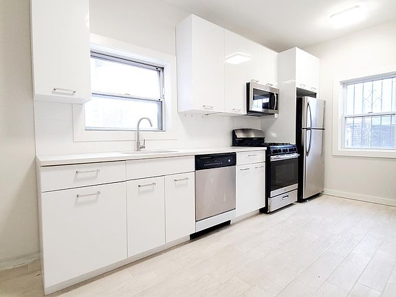 2nd image of 111 Clendenny Ave #2F