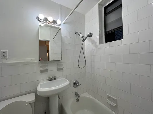 Rented by MAPT Residential LLC | media 5