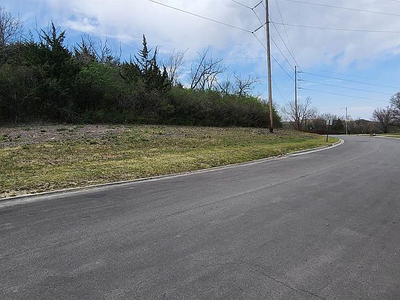 4th image of 3524 SW Skyline Pkwy