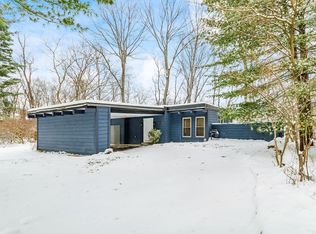 390 Lenappe Dr, Columbus, OH 43214