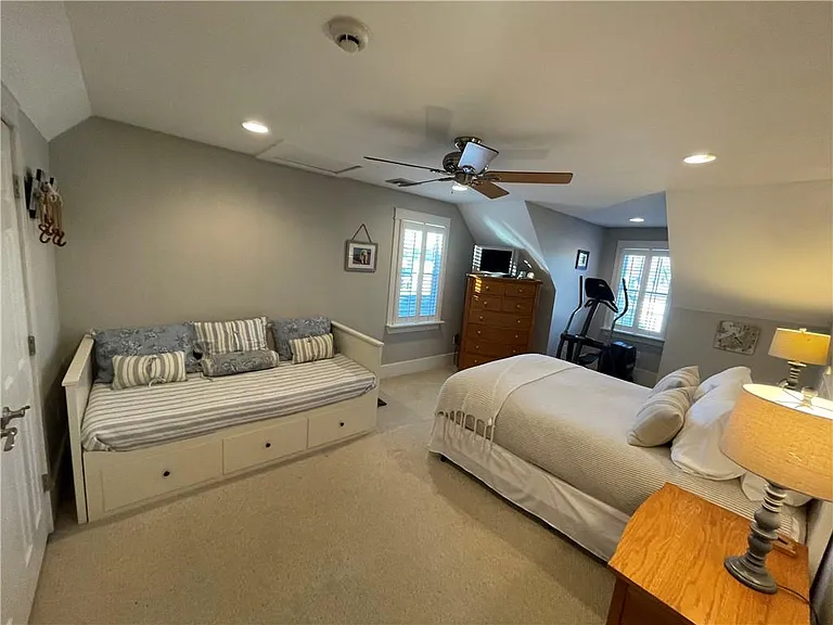 40 Keeher Ave — Photo 22