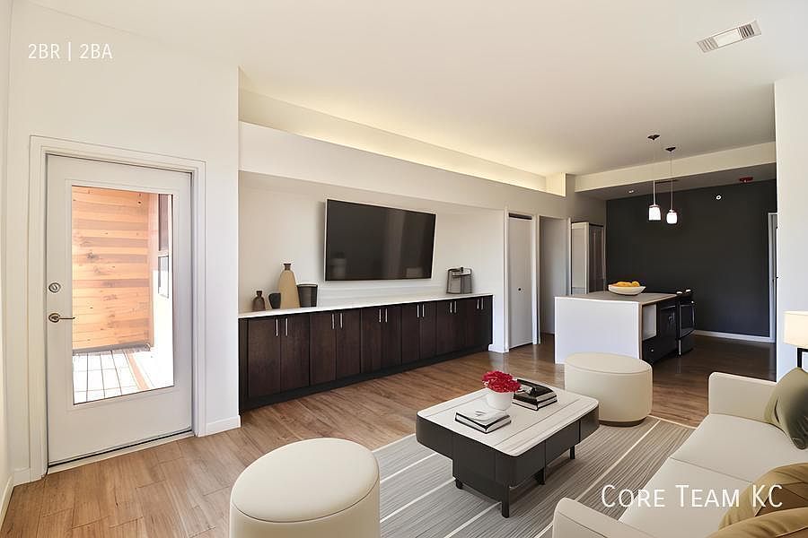 1st image of 662 E 63rd St #102