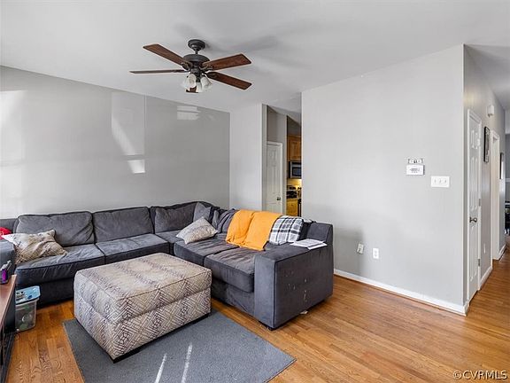 4th image of 1006 W Clay St