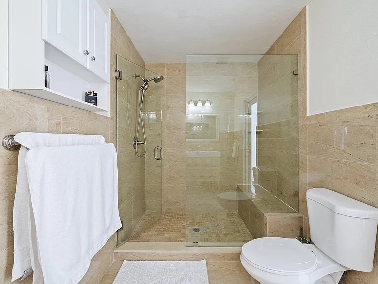 6101 SW 9th St — Photo 20