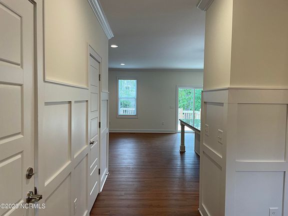 3rd image of 250 Adams Cir