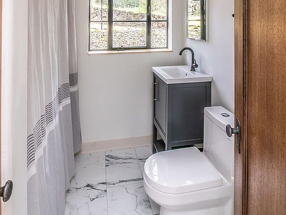 5th image of 217 W 9th Ave #221