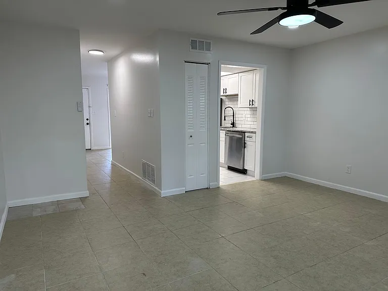 6339 Holcomb Way #D — Photo 5