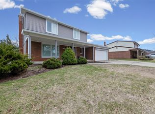 4902 Hubbard Dr, Troy, MI 48085