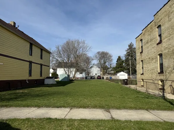 1406 BLAKE AVENUE, Racine, WI 53404