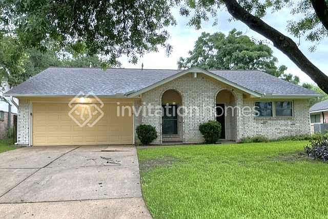 1st image of 2104 Yorktown Ct N
