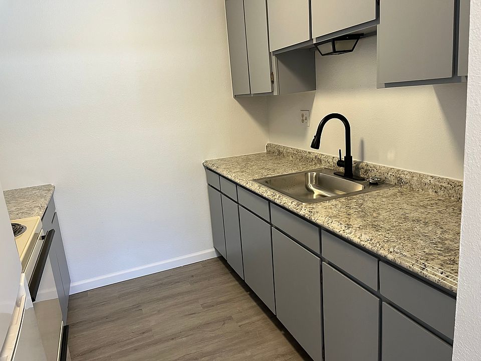 1st image of 3440 Ross Ave SE #F