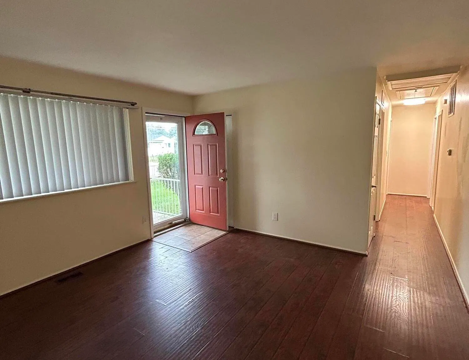 3 bed, 1.0 bath, $1,890 — Photo 4