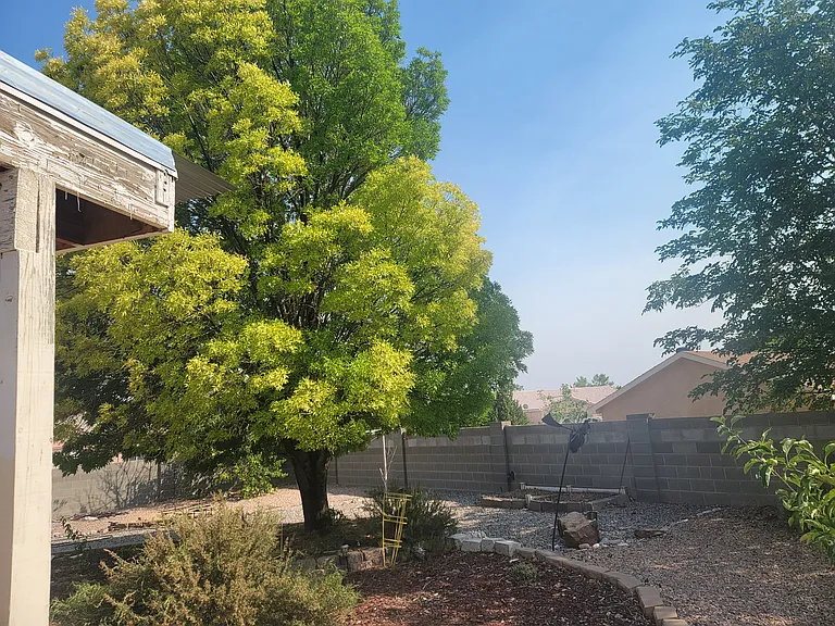 7142 Raleigh Hills Dr NE — Photo 37