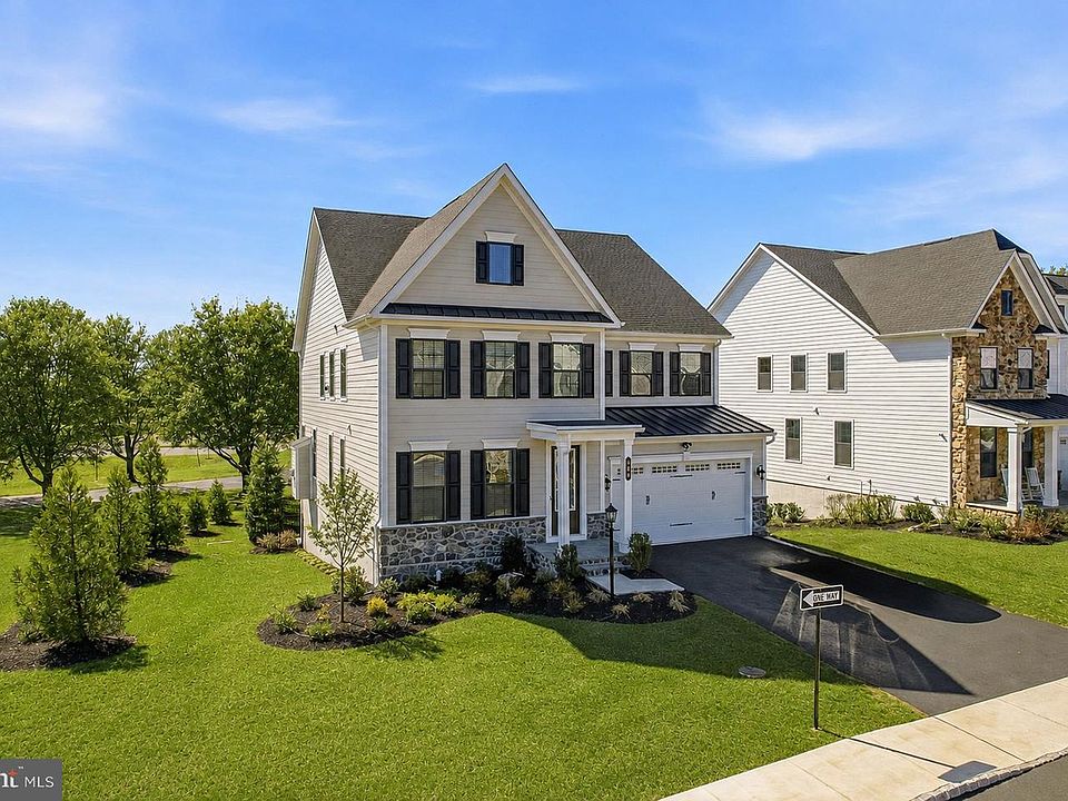 1st image of 200 Mayfield Ln
