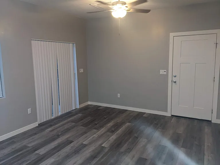 2523 Victorian Aly #2521 — Photo 3