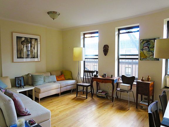 3rd image of 320 W 83rd St APT 6A