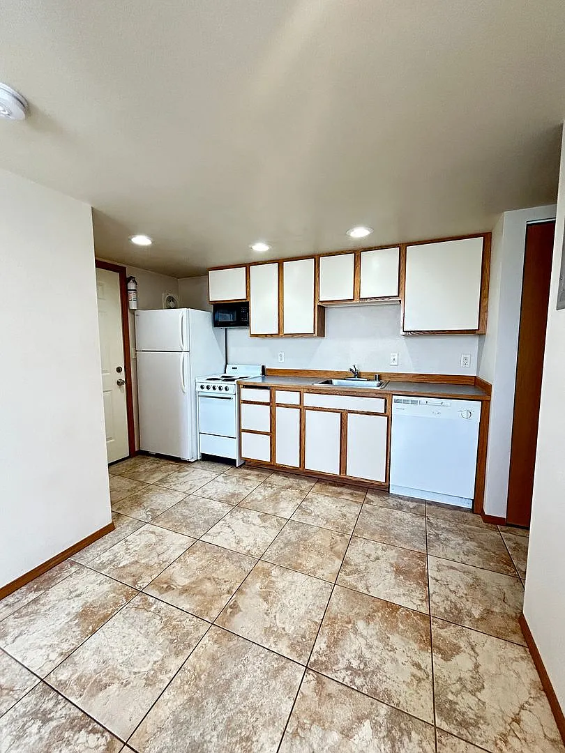 601 S A Street — Photo 4