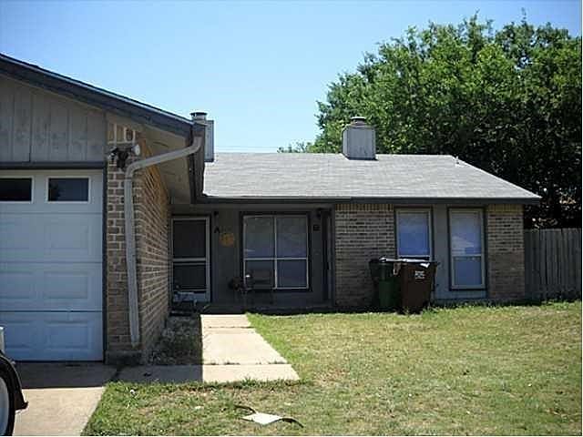 1st image of 1007 Country Aire Dr #A