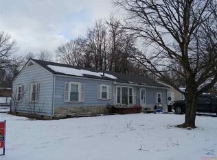 117 Lakeview Dr, Windsor, MO 65360